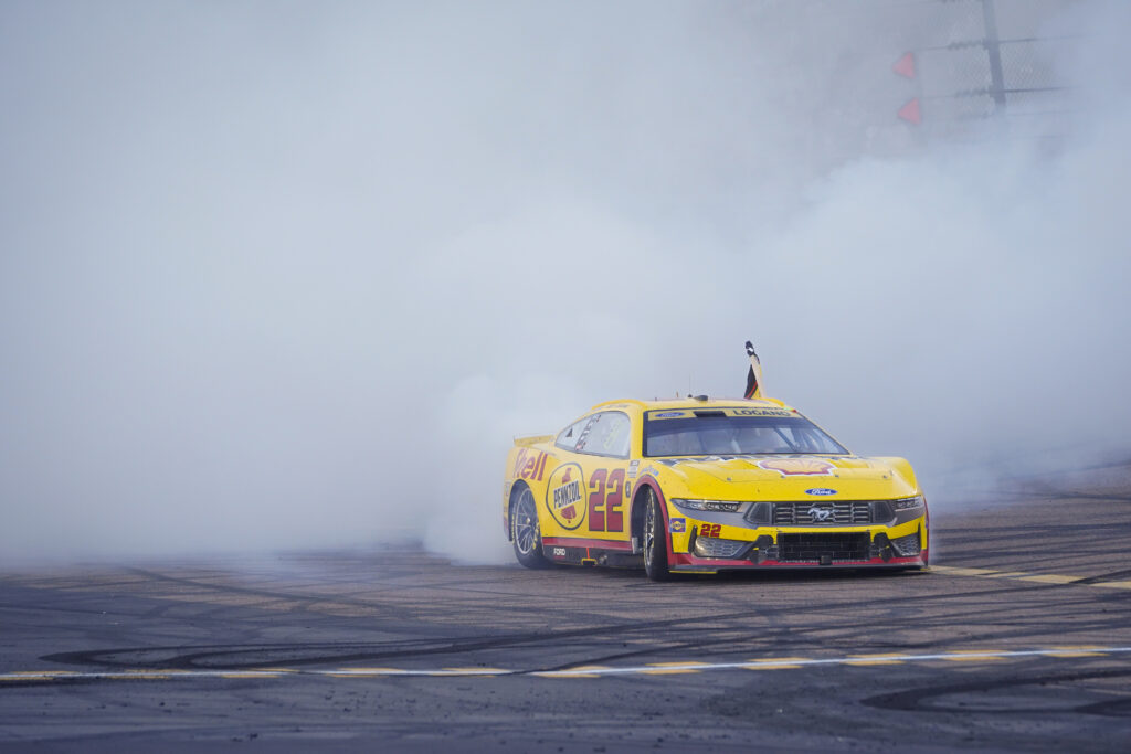 #22: Joey Logano, Team Penske, Shell Pennzoil Ford Mustang
