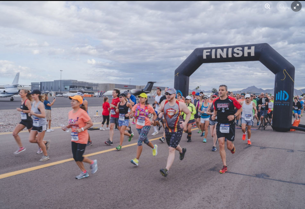 PEOPLE RUNNING