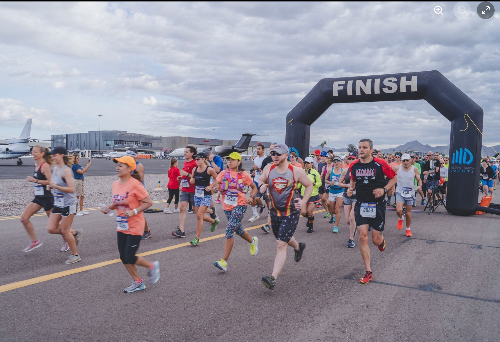 PEOPLE RUNNING
